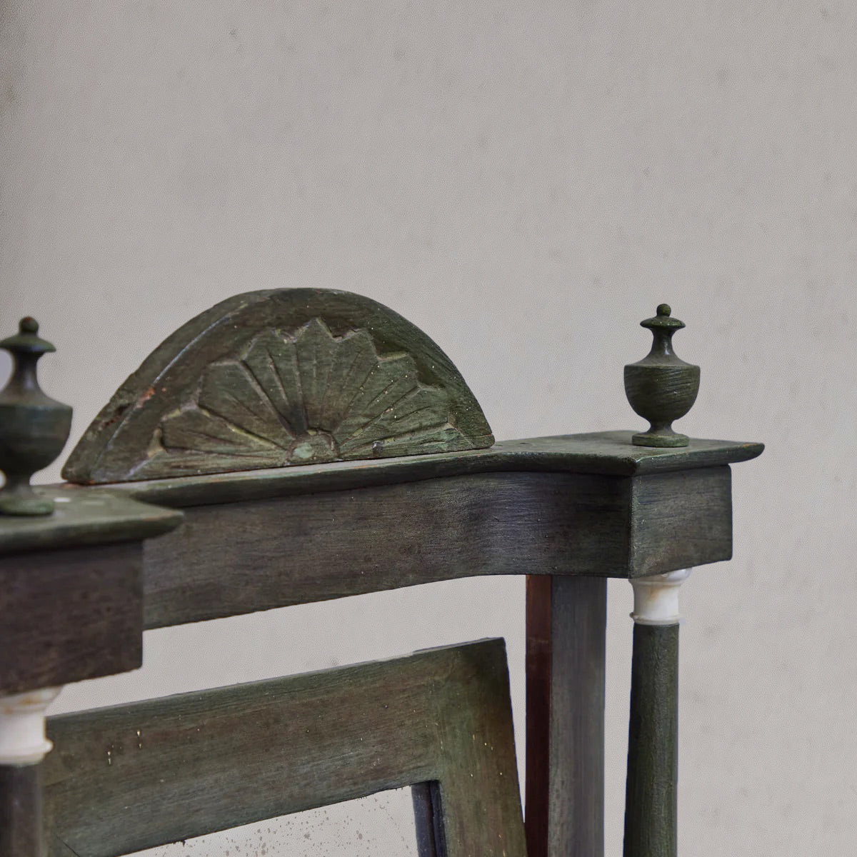 Antique English painted dressing mirror with drawer and original mottled glass, circa 1840, detail