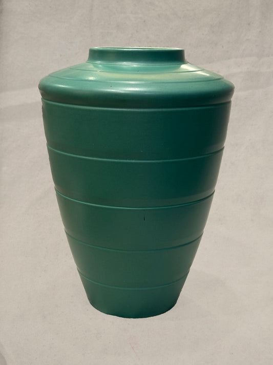 Green ceramic vase designed by Keith Murray for Wedgwood, England, 1930