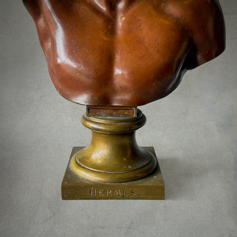 French neoclassical bronze bust of Hermes with brass socle, stamped Bronze Garanti au Titre Paris, circa 1900, detail shot of engraved hermes on base